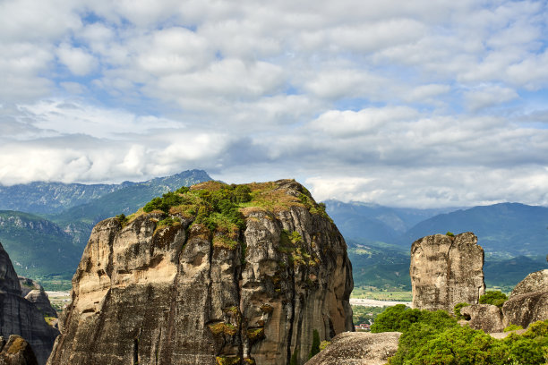 山岩峭壁