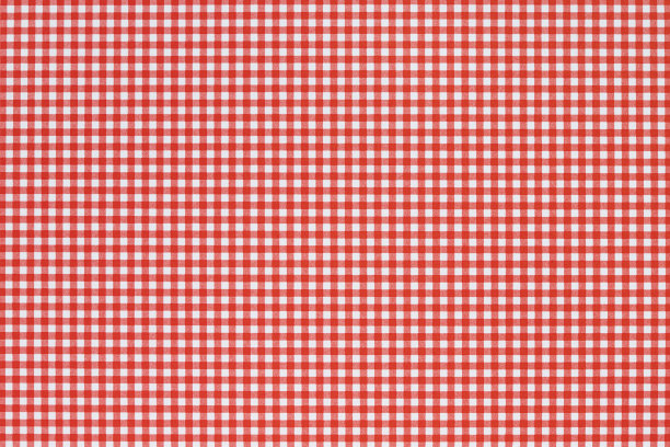 红底格纹服饰图案