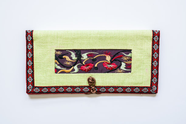 传统丝绸艺术品