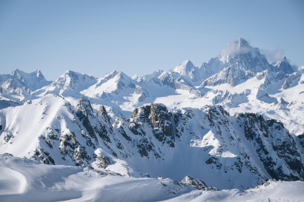 雪山日光