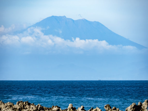 热带海岛火山