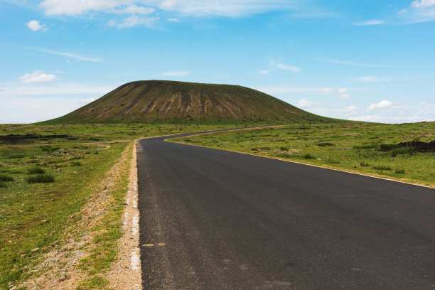 雅丹地貌公路