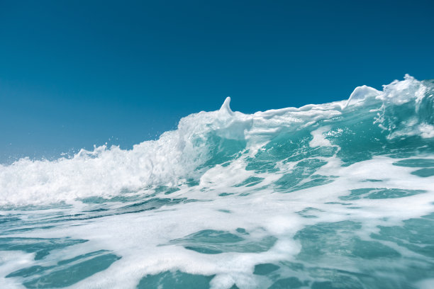 沙滩海滩海水水花泡沫