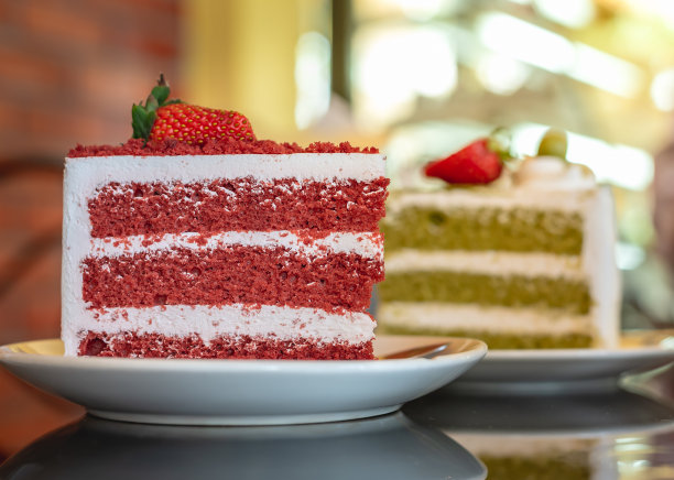 红色千层蛋糕