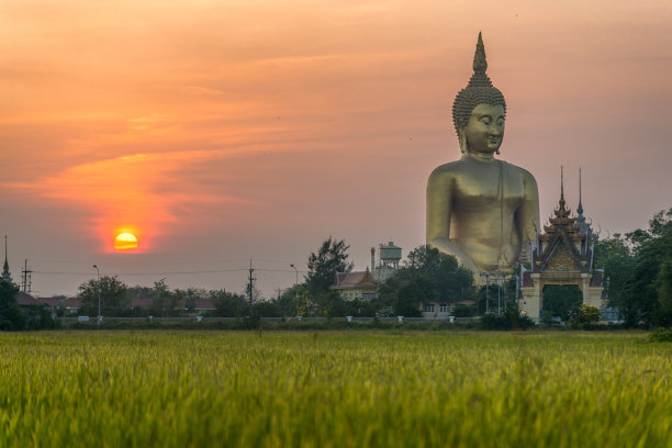 寺庙夕阳