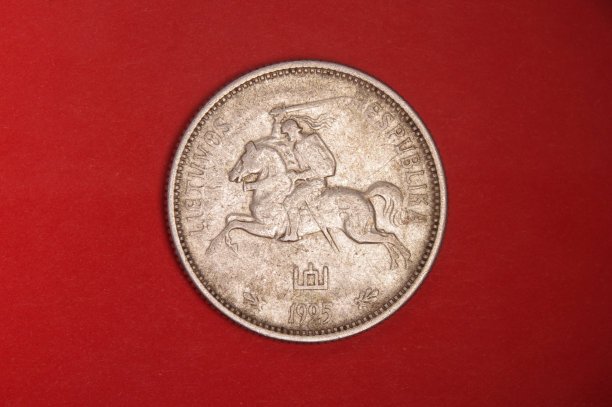 1925