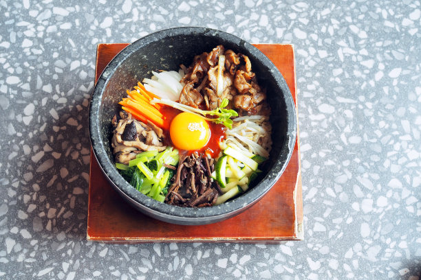 烤肉拌饭