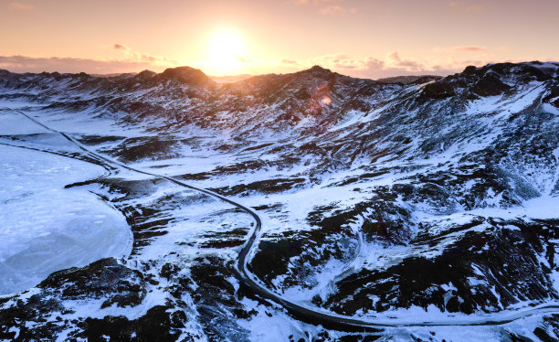 冬天海洋湖泊下雪