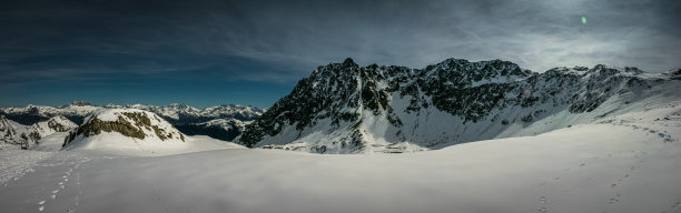 雪峰 山脉 积雪 山顶 阳光