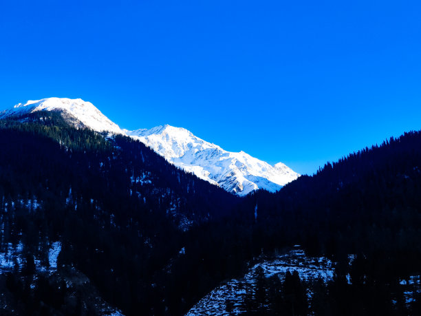 雅哈雪山