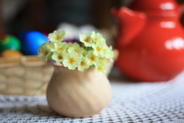 粉彩花卉纹茶壶