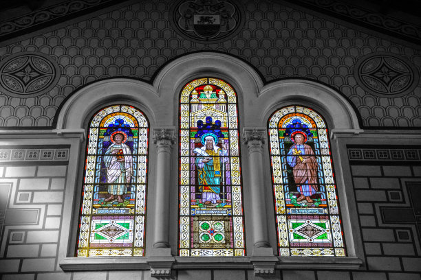 五颜六色的教堂玻璃