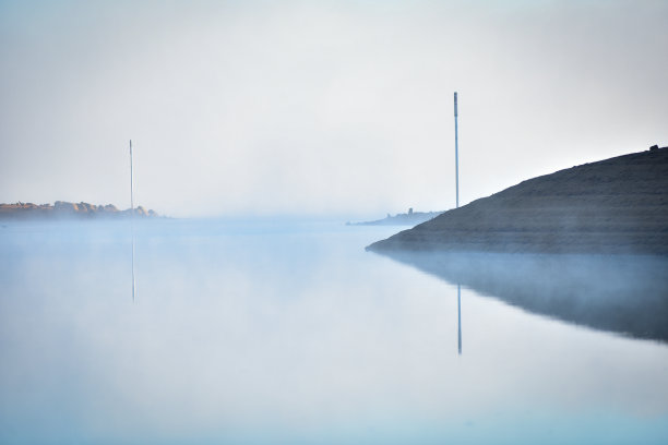 湿地河湾云雾