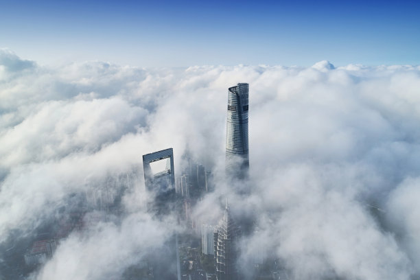 上海雾天清晨航拍风光