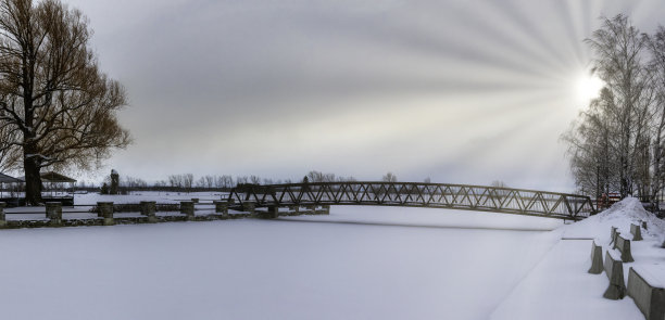冬季石拱桥