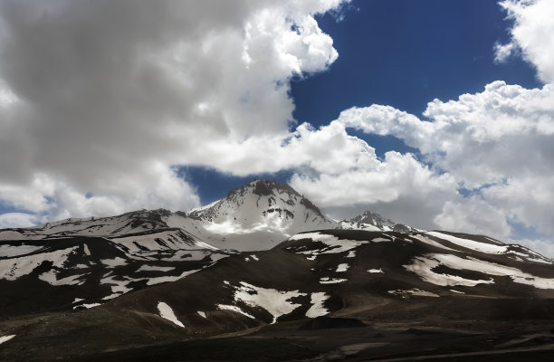 雪峰 山脉 积雪 山顶 阳光