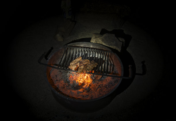 地炉烤肉