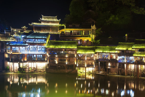 凤凰古城夜景