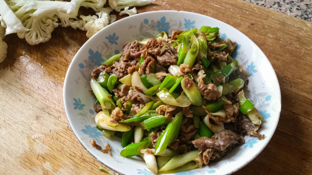 烤羔羊肉