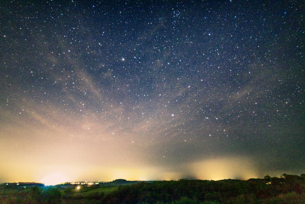 高清红色星空