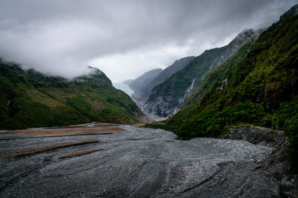 高山流水山峰群山远山