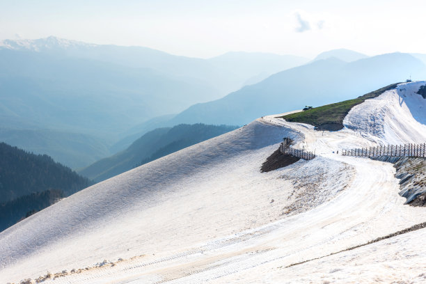 雪峰 山脉 积雪 山顶 阳光