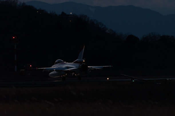 airplanes