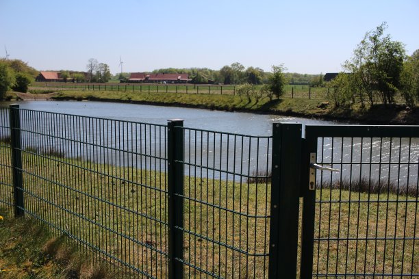池塘围栏