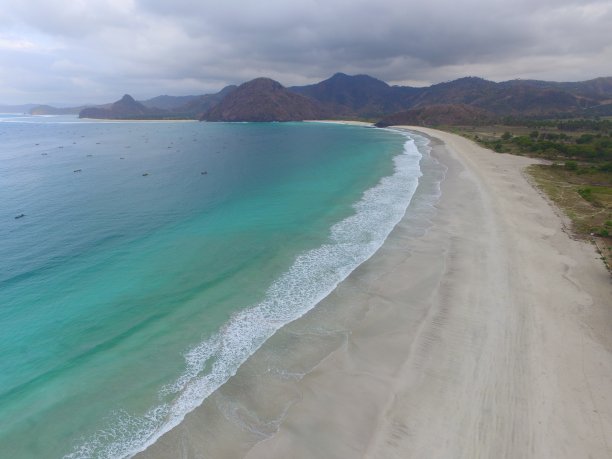 大海礁石海浪