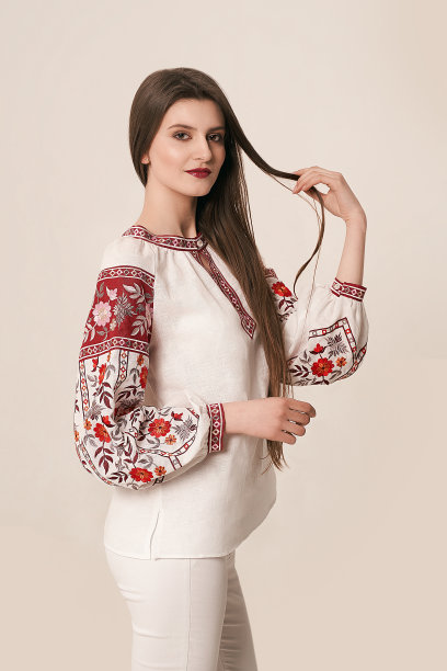 红衣图案优雅美人