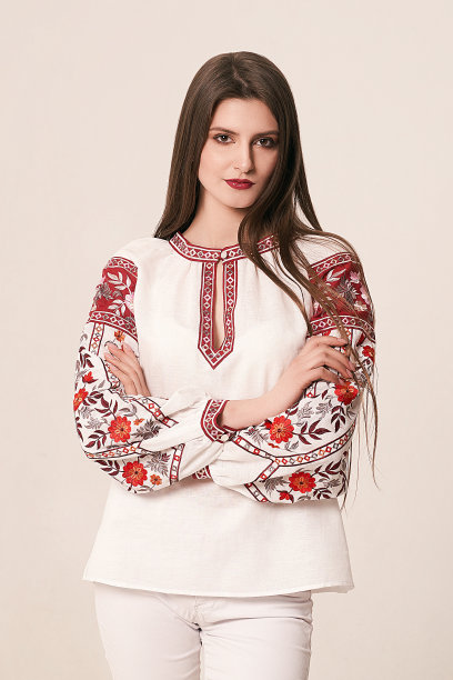 红衣图案优雅美人