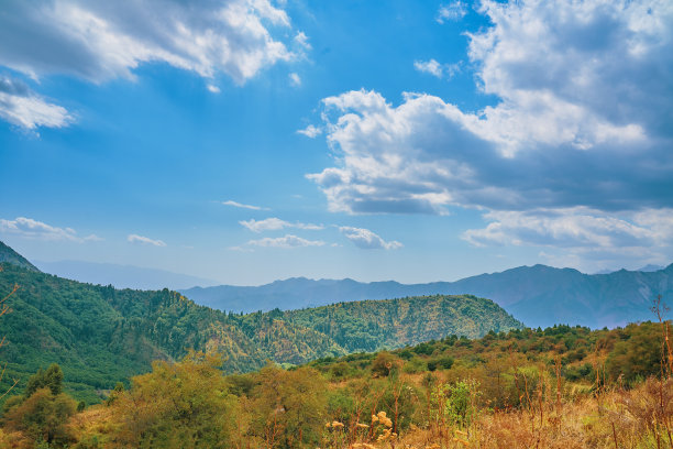 公路小山太阳背景素材