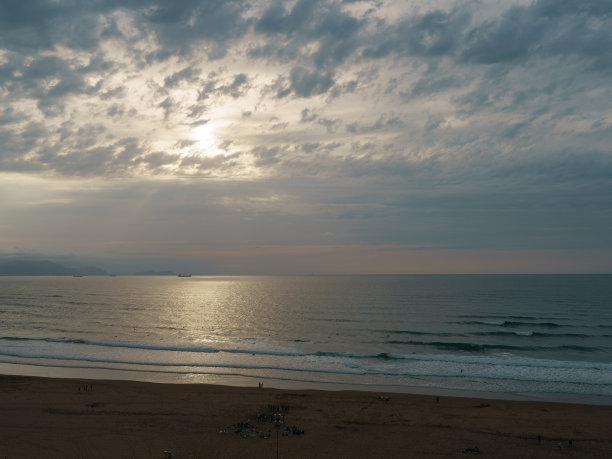 大西洋日落海浪风景