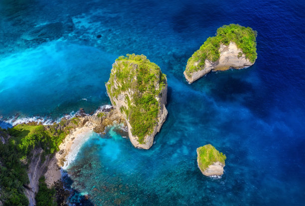 航拍大海沙滩浪花背景素材