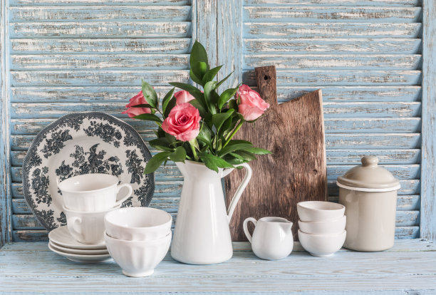 陶瓷餐具,花瓶