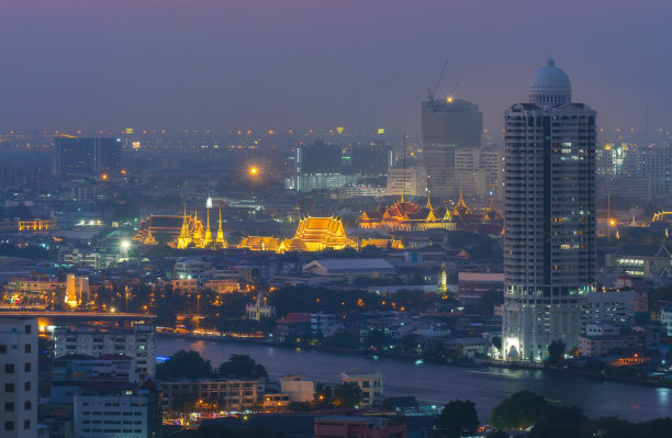 寺庙夜景图