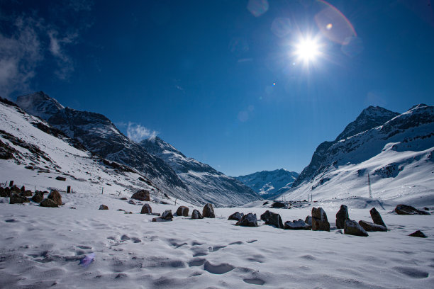 雪山背景图