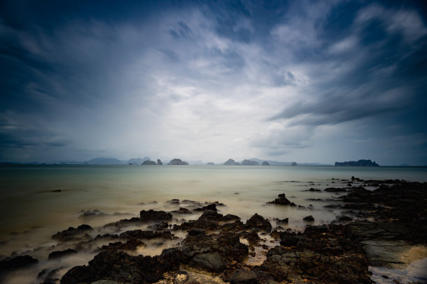 雨后的海岸