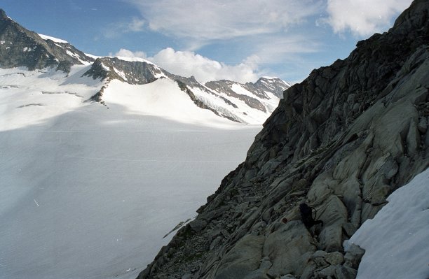 白色雪山