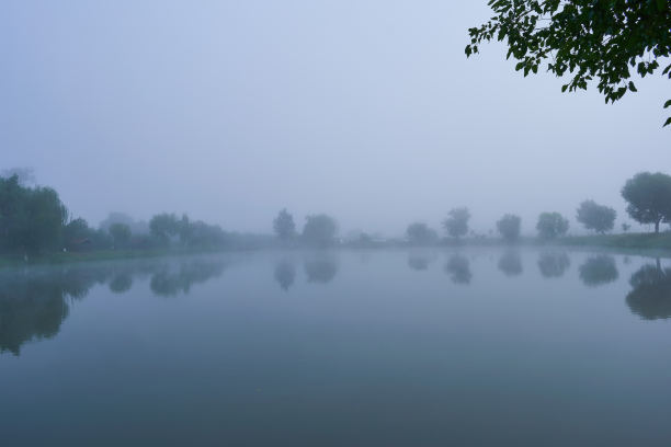 绿江晨曦