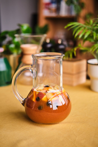 桑格利亚鸡尾酒,冰茶,自制的