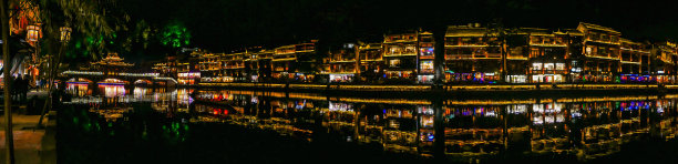 凤凰古城夜景
