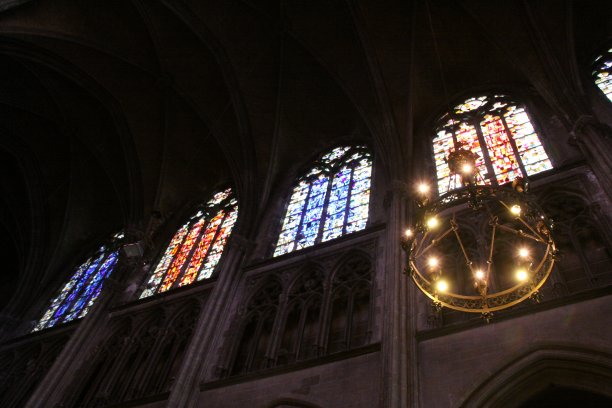 五颜六色的教堂玻璃