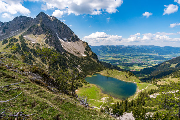 高山流水山峰群山远山