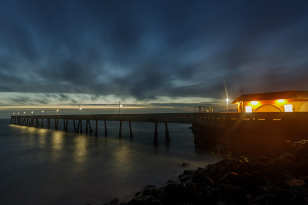 滨海夜景