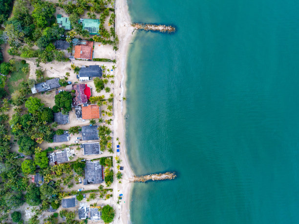 航拍大海沙滩浪花背景素材