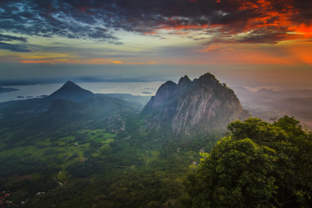 山林云雾风景