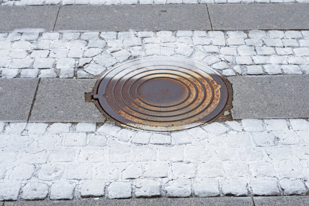 灰色圆形底纹封面