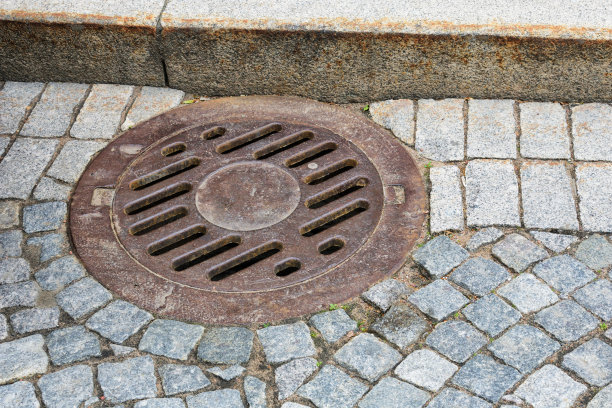 灰色圆形底纹封面