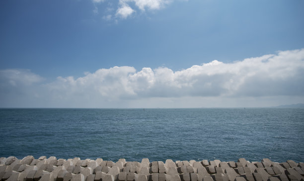 青岛海边沙滩